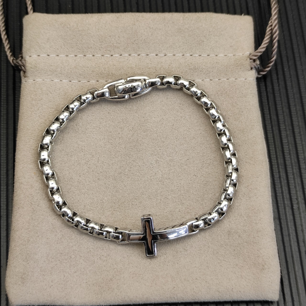 David Yurman Silver 5mm Box Chain Cross Bracelet - Picture 2 of 6